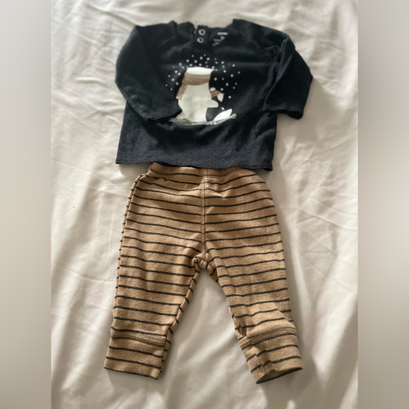 3 Set Onesies with pants/bottoms. They are from Bundles and Carter’s. - Picture 3 of 5